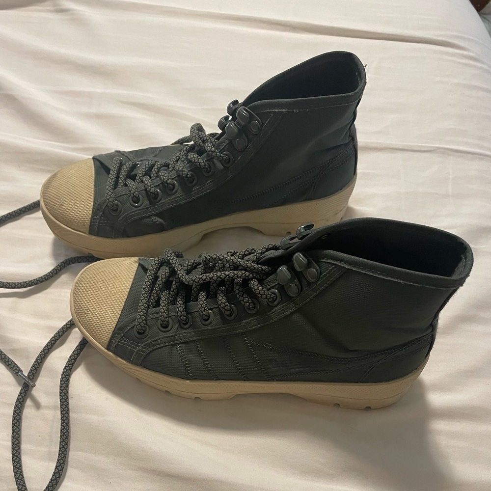 Gola Water Resistant High Tops size 6
